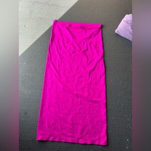 Skims Skirt hot pink 4x